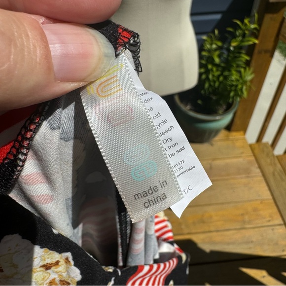 EUC LuLaRoe Popcorn Leggings TC Tall & Curvy L XL 2XL - Picture 3 of 5